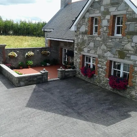 Bed & Breakfast Devenish 3*